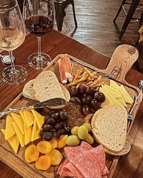 The Milieu Wine Bar photo 2