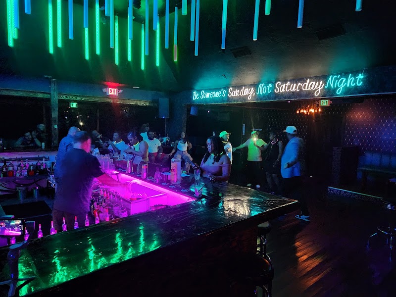 Bad habits lounge & tacos photo 2