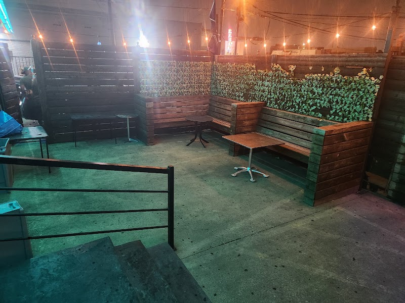 Bad habits lounge & tacos photo 4