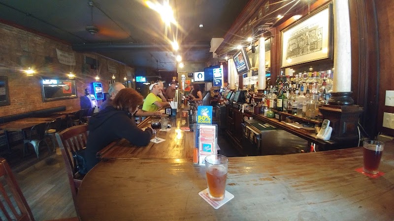 The White House Bar photo 4