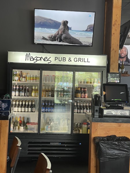 Masones Pub and Grill photo 4