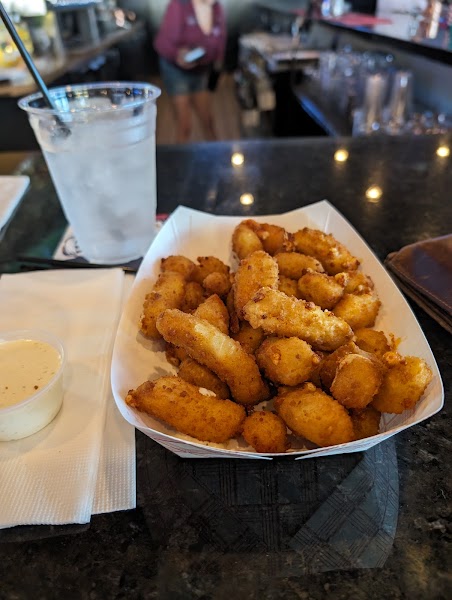 Masones Pub and Grill photo 5