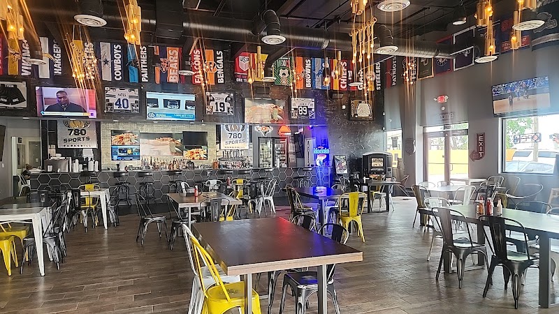 780 Sports Bar & Grill photo 3