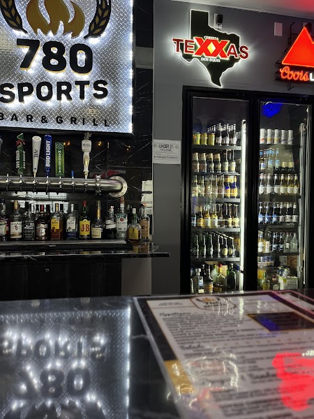 780 Sports Bar & Grill photo 5