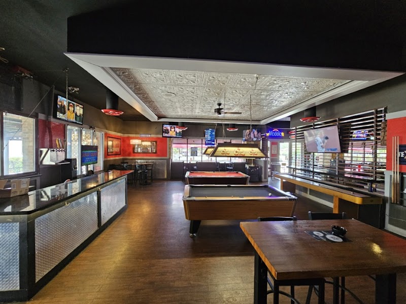 The Back 9 Sports Bar & Grill