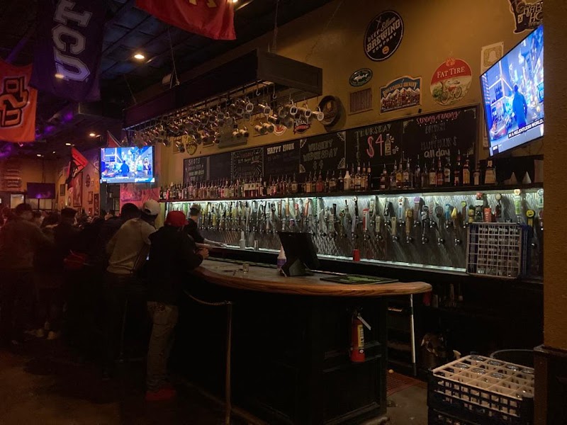 Cricket's Draft House + Grill photo 3