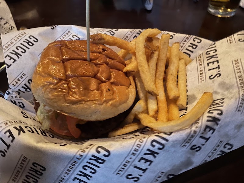 Cricket's Draft House + Grill photo 4