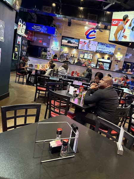 Center Court Pizza & Brew photo 4