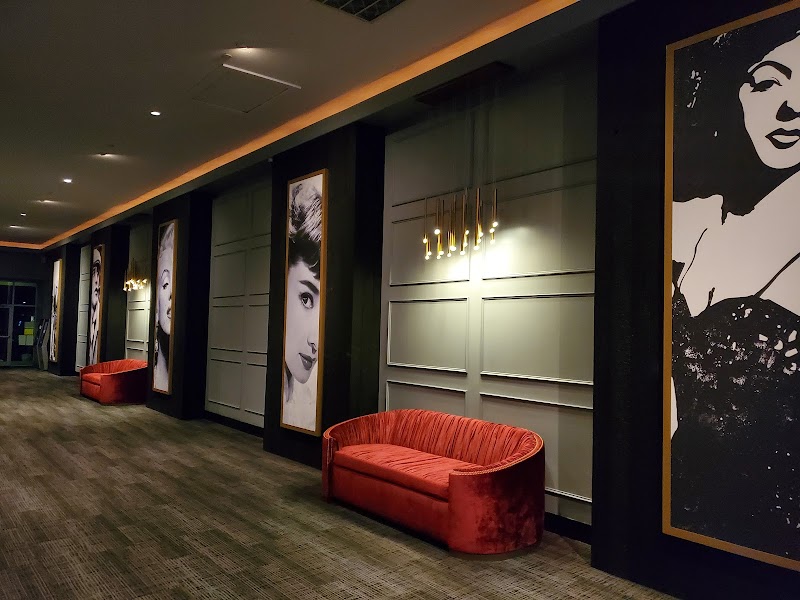 Star Cinema Grill photo 3