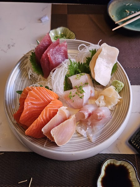 Omakase Sushi And Grill photo 4