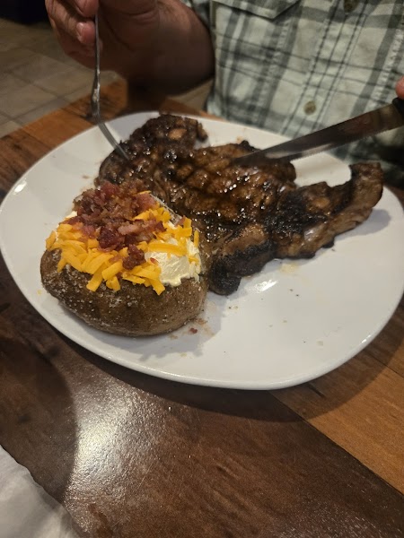 Aspen Creek Grill photo 5