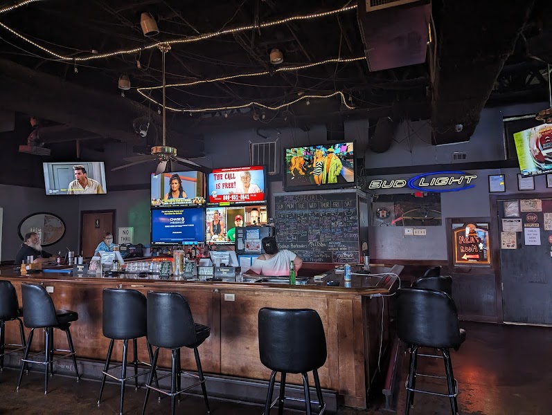 K-Hunts Bar & Grill photo 5