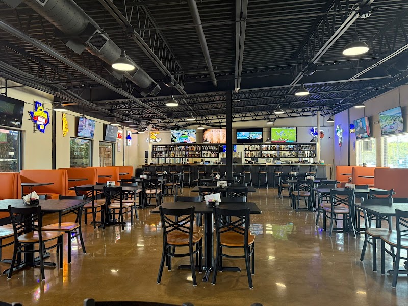 On The Patio Sports Bar & Restaurant photo 3