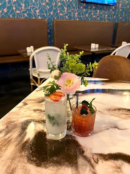 Barrio Eats & Drinks photo 2