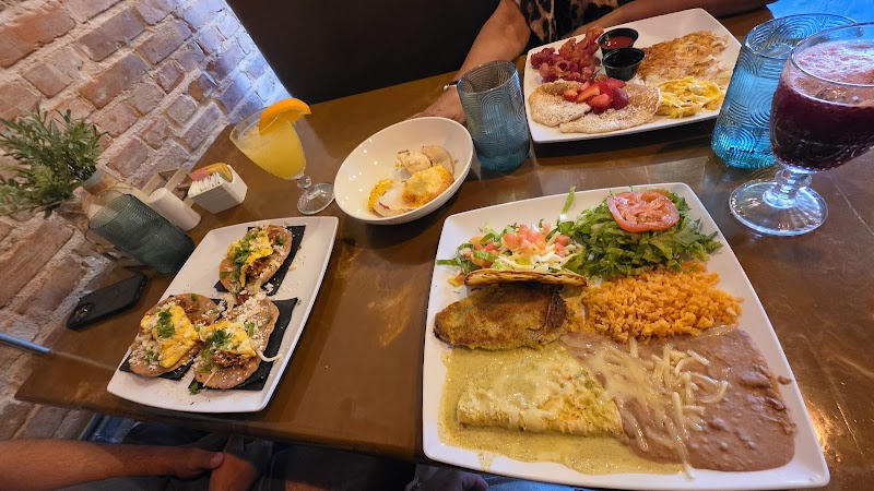 Barrio Eats & Drinks photo 5