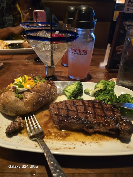 LongHorn Steakhouse photo 3