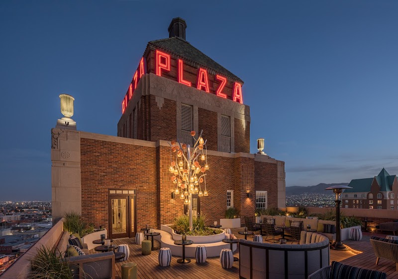 La Perla Rooftop Bar photo 3