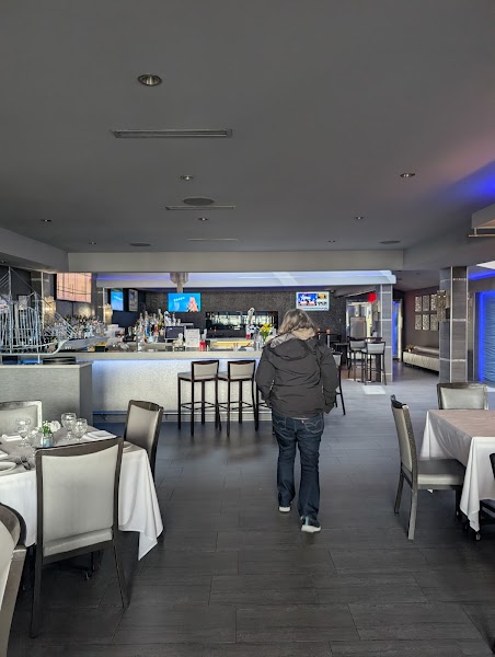 Marina Cafe Restaurant & Tiki Bar photo 5