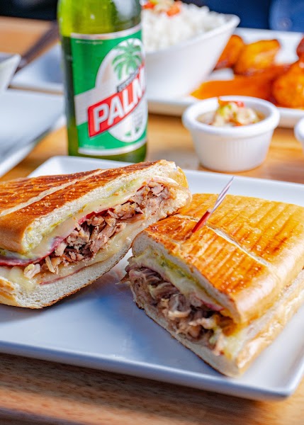 Q Bola Cuban Restaurant - Round Rock photo 5