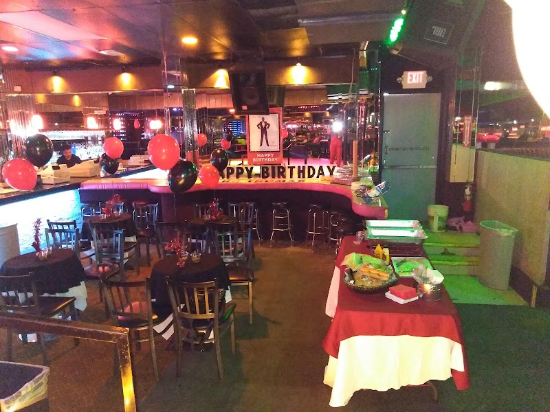 The Original Red Rooster photo 4