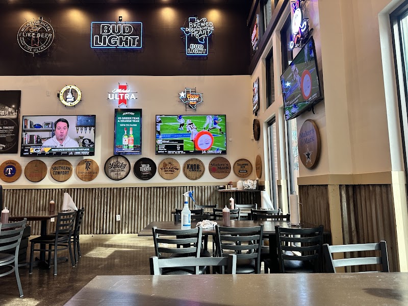 Barrel & Bones Craft Bar and Smokehouse photo 4
