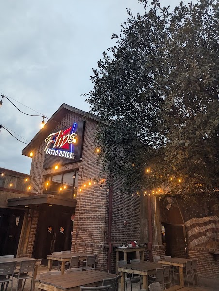Flips Patio Grill photo 5