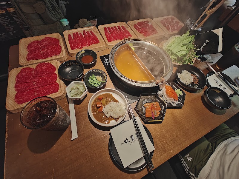 Mikiya Wagyu Shabu House 味喜屋 | Flushing photo 4