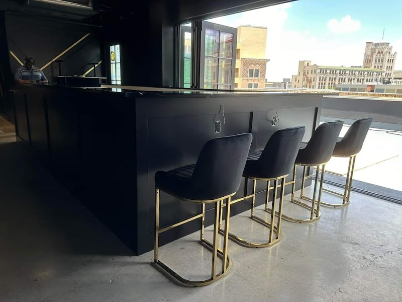 505 RoofTop Bar