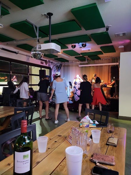 Caddie Shack Sports Bar photo 5