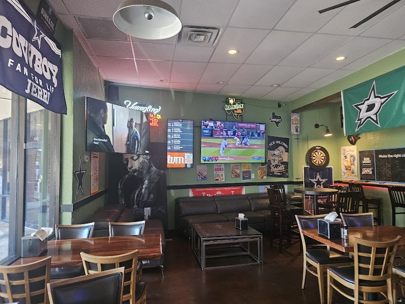 R&J's Bar and Grill photo 3