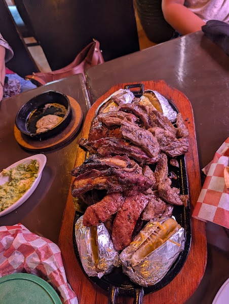 La Troje Bar and Grill photo 5