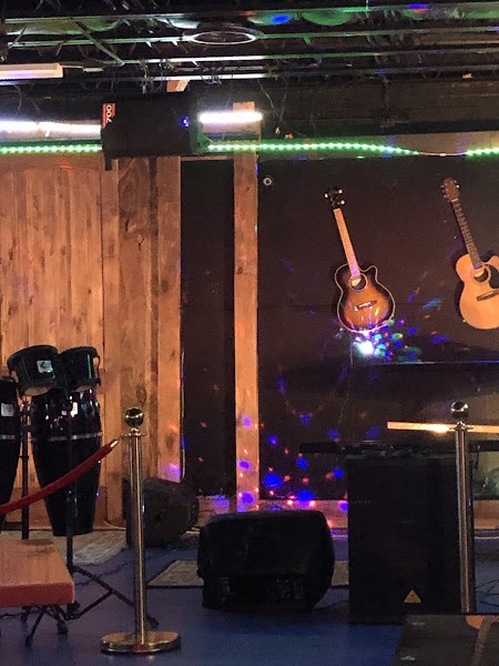 Bradwins Sports Bar photo 2