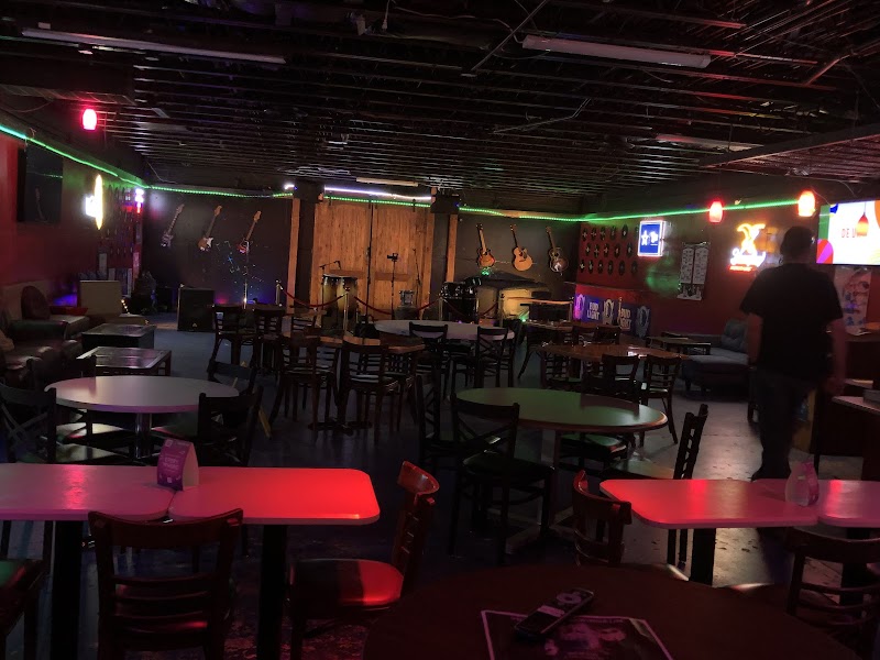 Bradwins Sports Bar photo 5