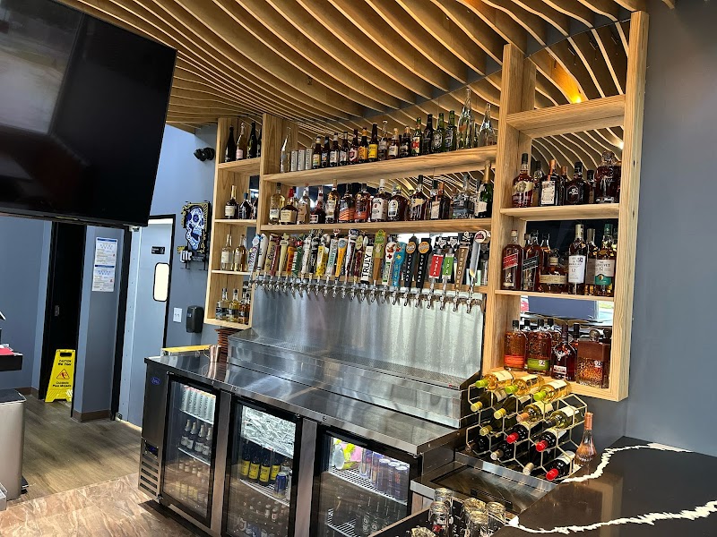 HYPE BAR & GRILL photo 4