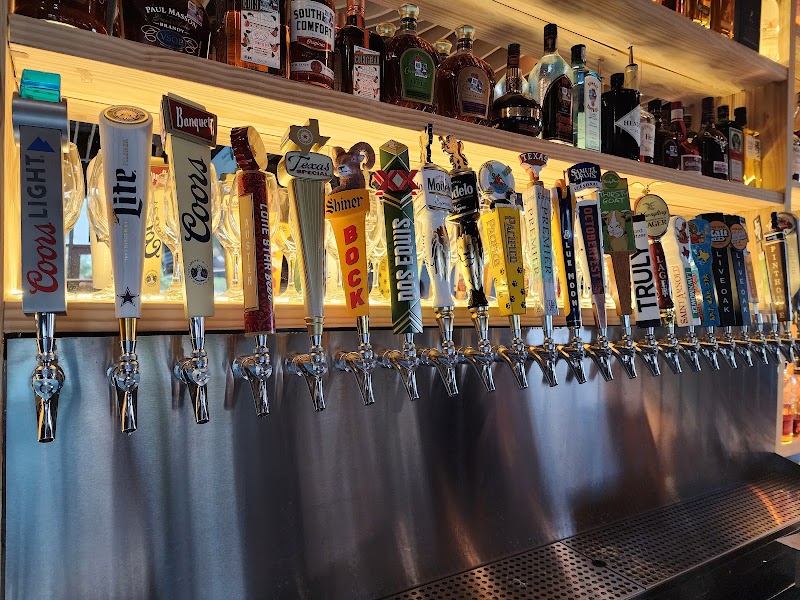 HYPE BAR & GRILL photo 5