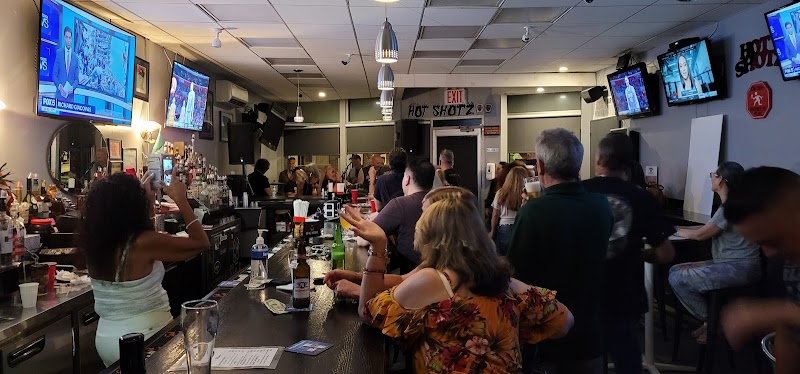 Hot Shotz Sports Bar photo 5