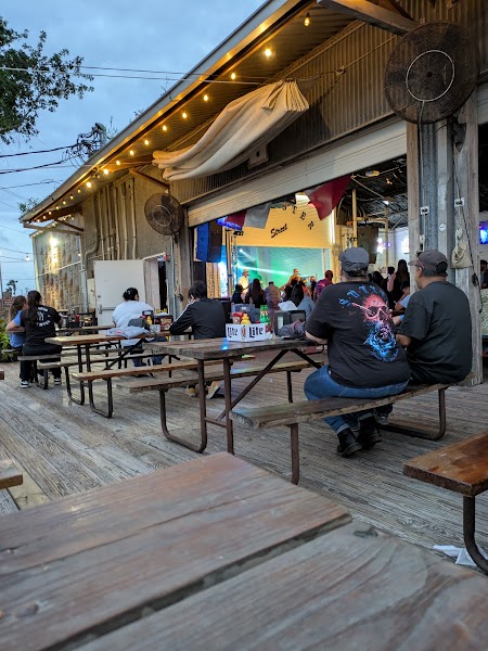 Brewster Street Icehouse - Downtown photo 5