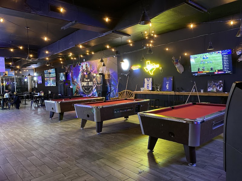Divines Sports Bar photo 4