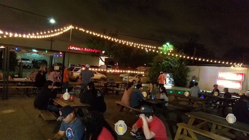 Frontera Beer and Wine Garden photo 5