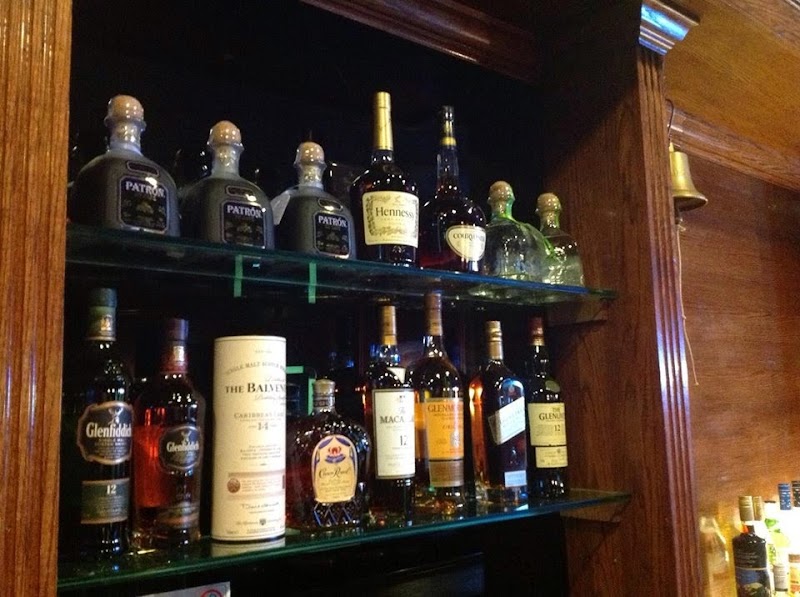 Bases Loaded Sports Bar photo 4