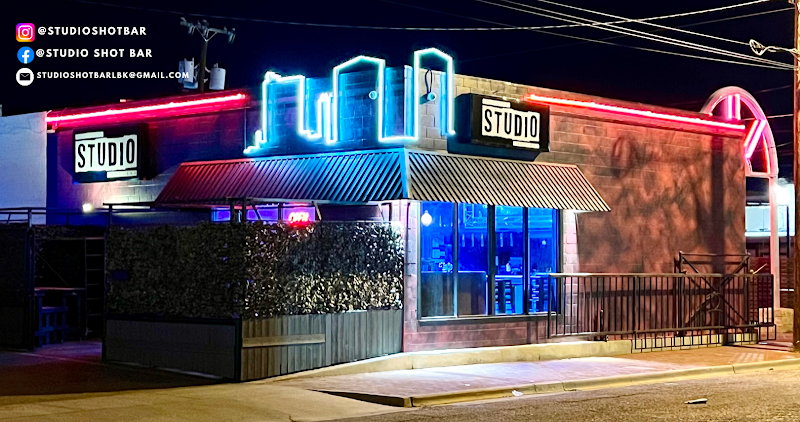 Studio Shot Bar