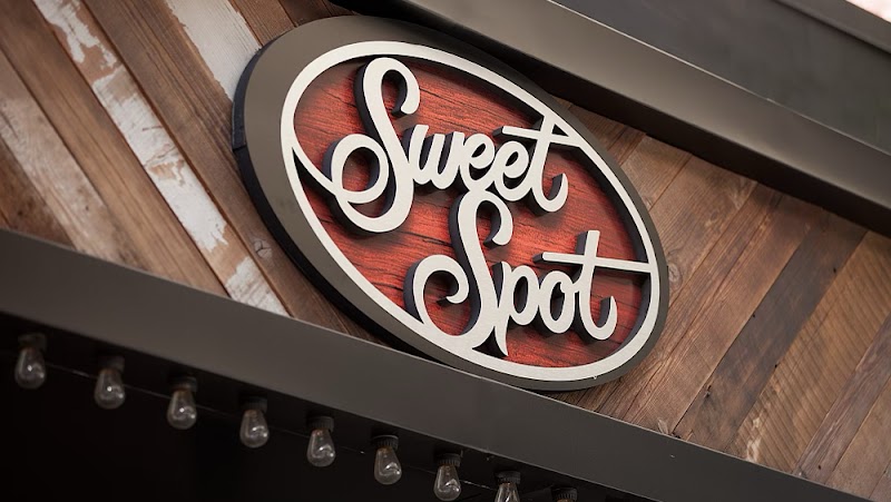 Sweet Spot Sporting Lounge & Restaurant photo 3