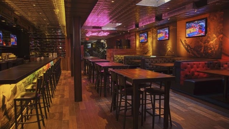Sweet Spot Sporting Lounge & Restaurant photo 4