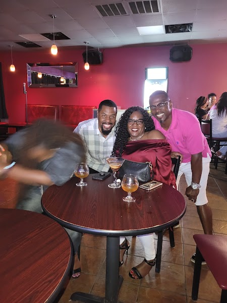 Uptown 78 Lounge photo 3