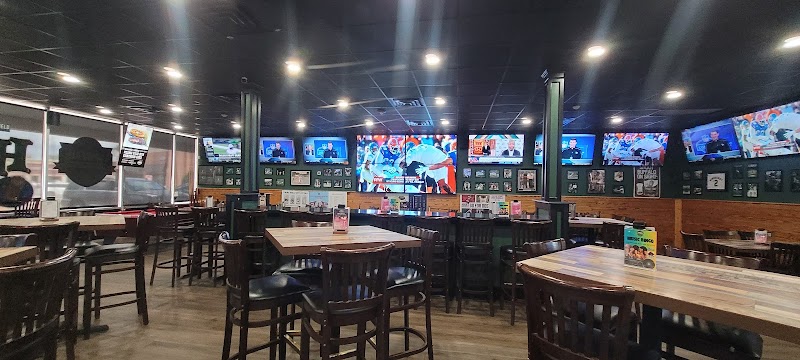 Lambeau's Sports Bar & Grill photo 5