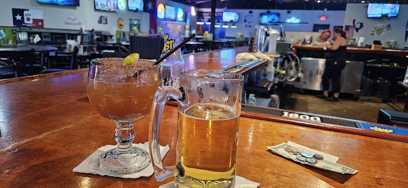 The Thirsty Turtle Bar and Grill photo 4