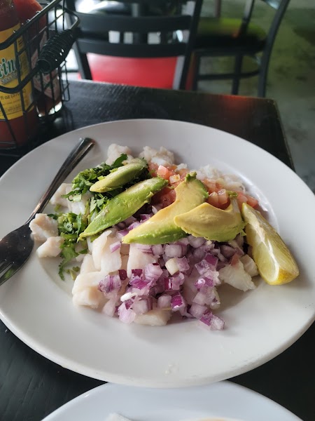 Fish N Tails Oyster Bar photo 2