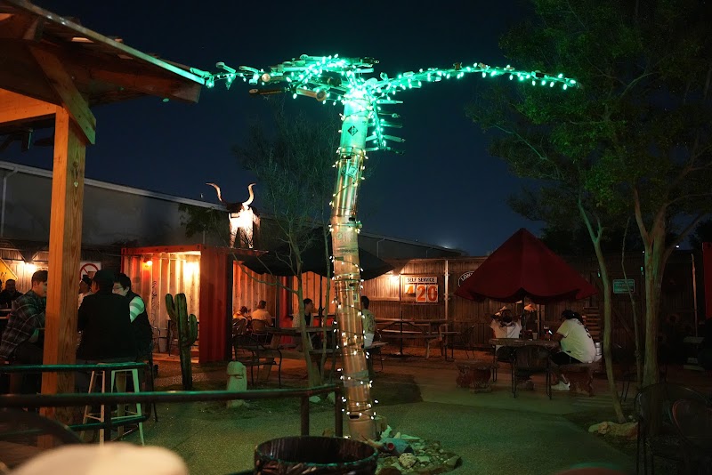 Caves Lounge photo 4