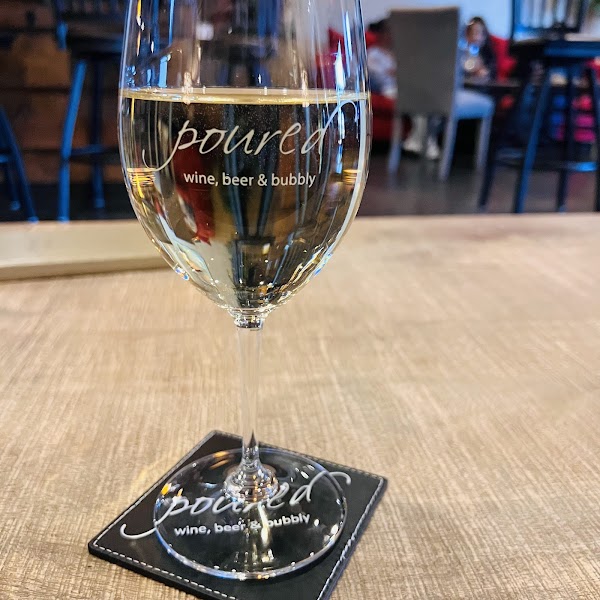 Poured - Wine, Beer & Bubbly photo 3