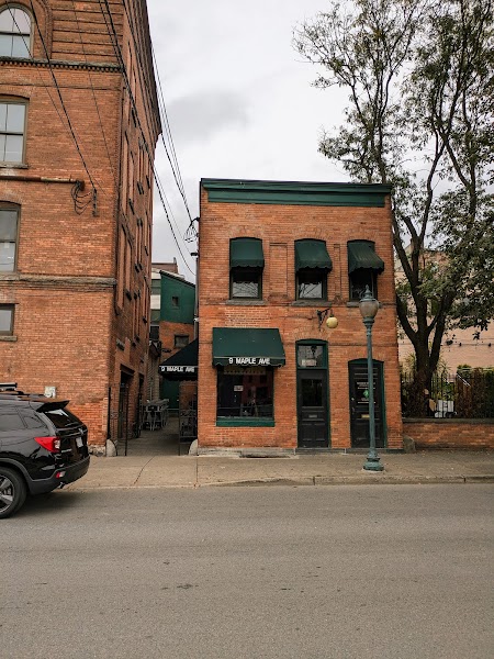 9 Maple Ave photo 3